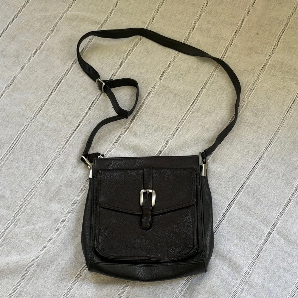 St. John's Bay Black Leather Messenger Bag